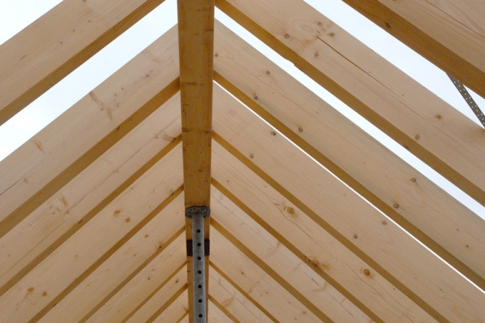 Neuer Dachstuhl für ein Gebäude in Stuttgart-Plieningen. Erstellt durch die Firma Holzbau Götz